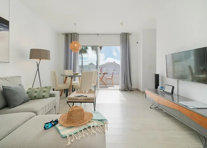 Lanzahost Tabaiba * Costa Teguise